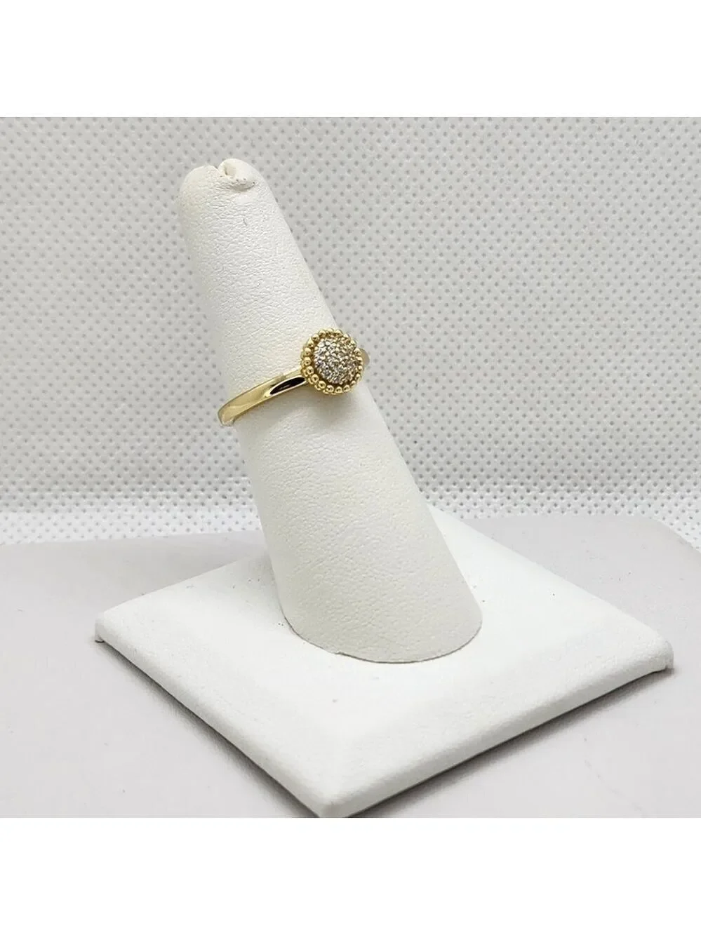 Brand New Sterling Silver 925 Round Cubic Zirconia Stones Ring